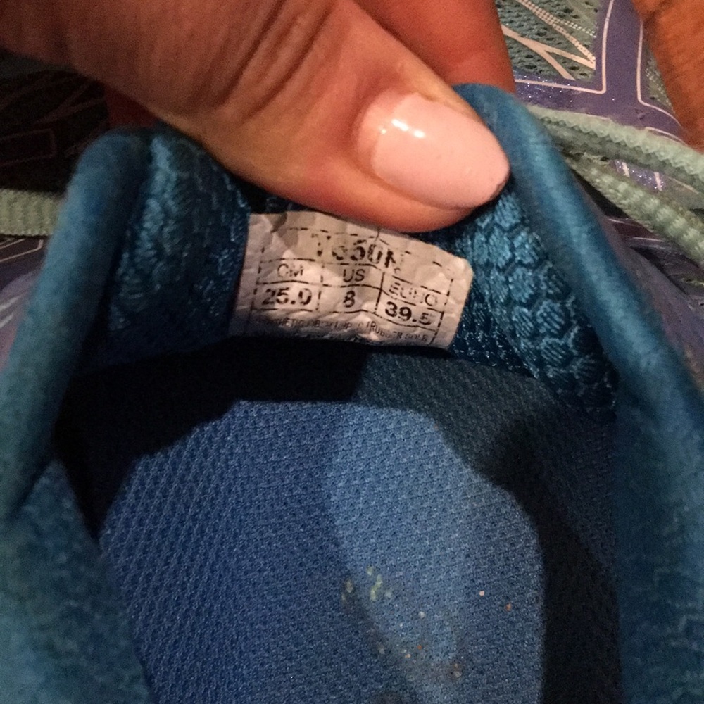 WOMENS ASICS - Picture 2 of 5